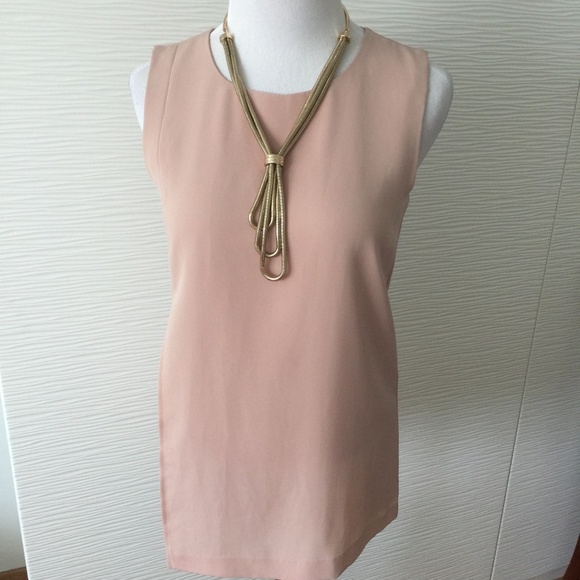 Kenneth Cole Blush Top With Gold Neck - Picture 1 of 7